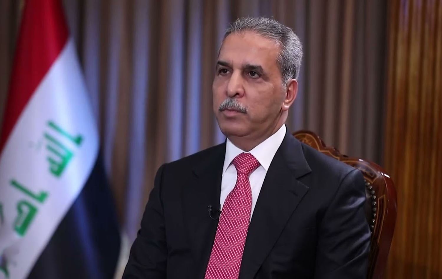 رئيس مجلس القضاء الأعلى القاضي فائق زيدان يعقد اجتماعا مع رئيس السن عامر الفائز في مبنى مجلس النواب